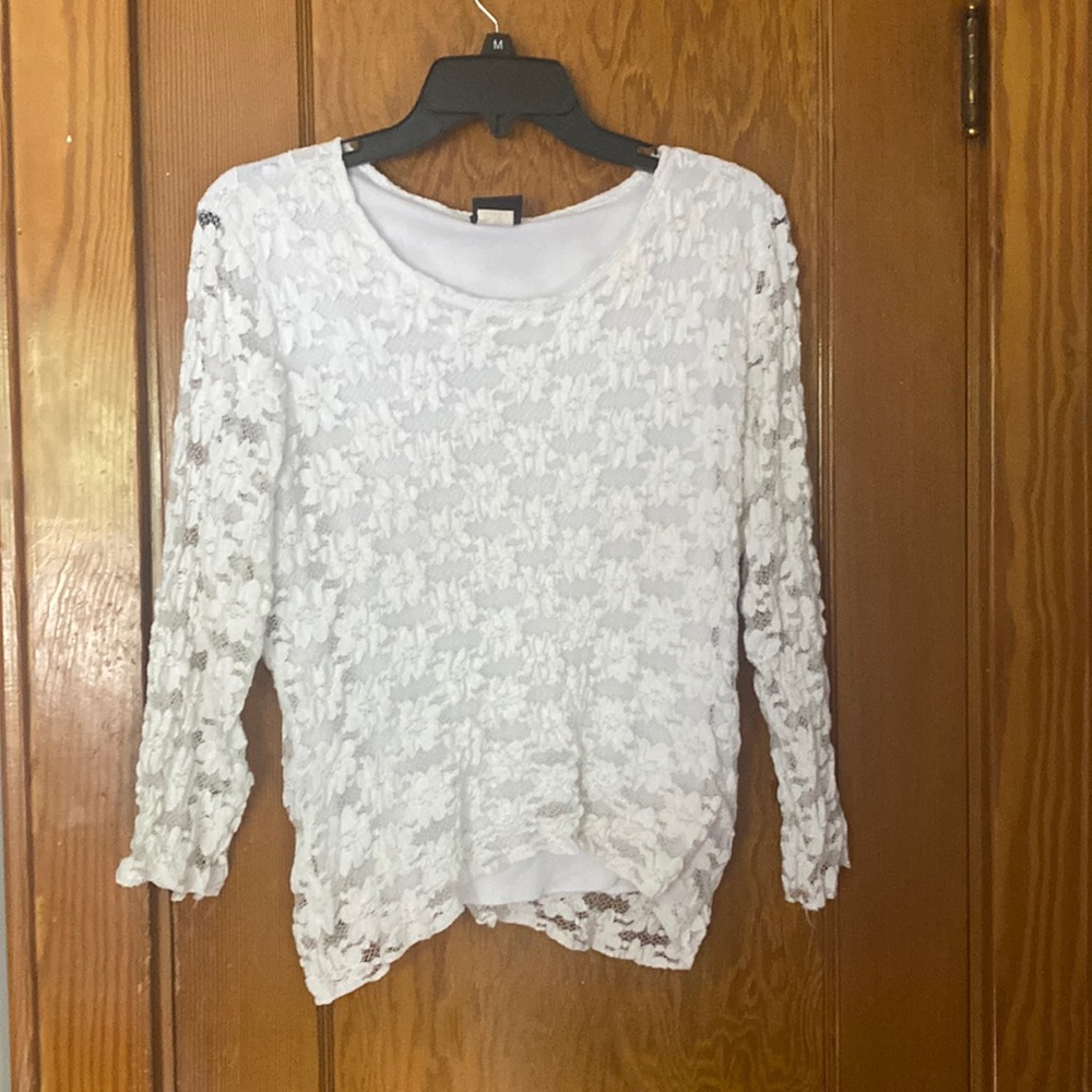 White lined lace top